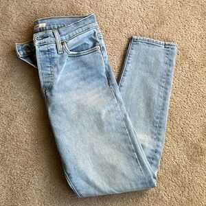 Levi’s Wedgie Jean size 25